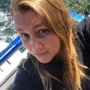 Meet your Posher, Becca